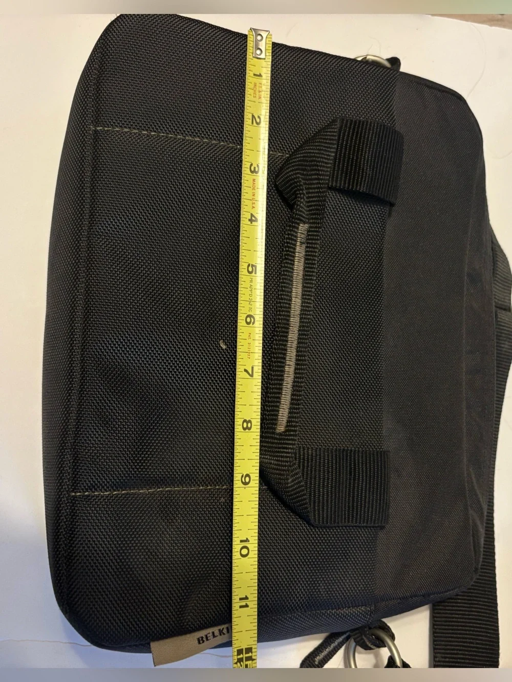 Belkin padded IPad/Tablet Crossbody Bag ~11x9
